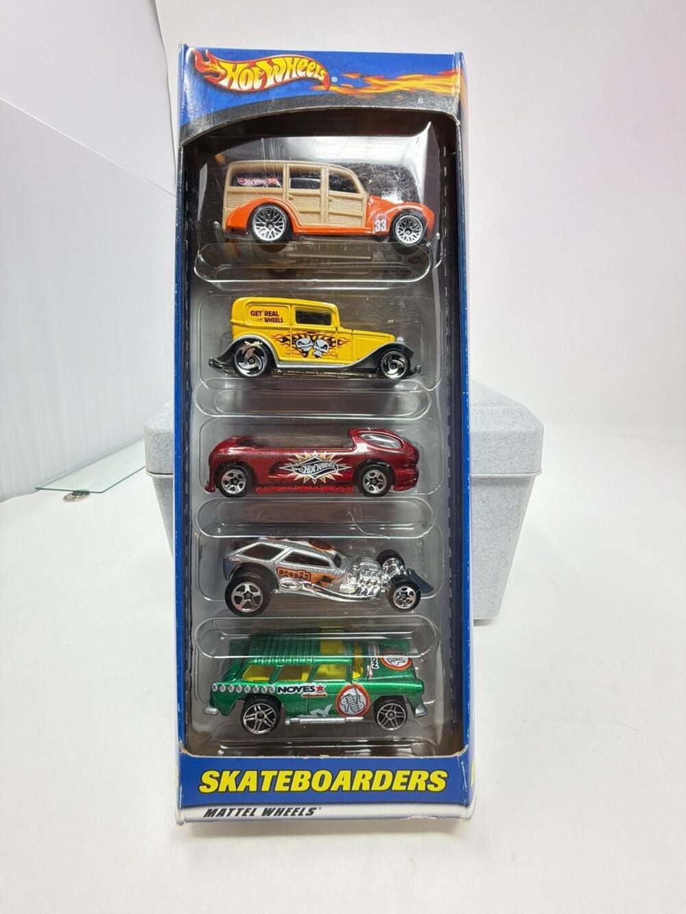 Hot Wheels Gift Pack Skateboarders 5-Car Set 50036 New